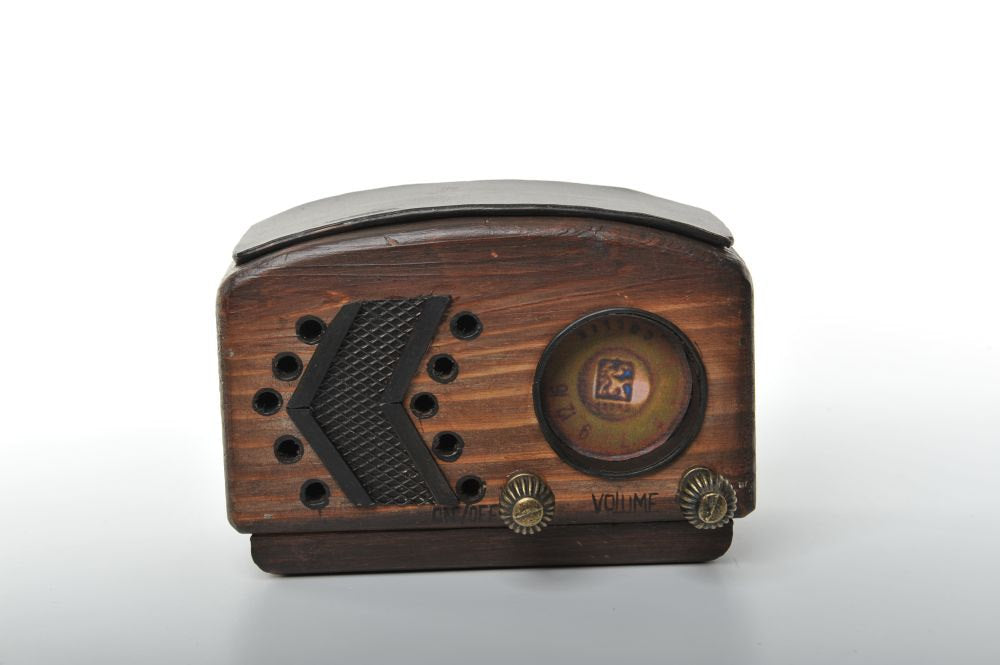 Wooden Miniature  of Retro Radio Vintage Decoration Antique Trinket Box