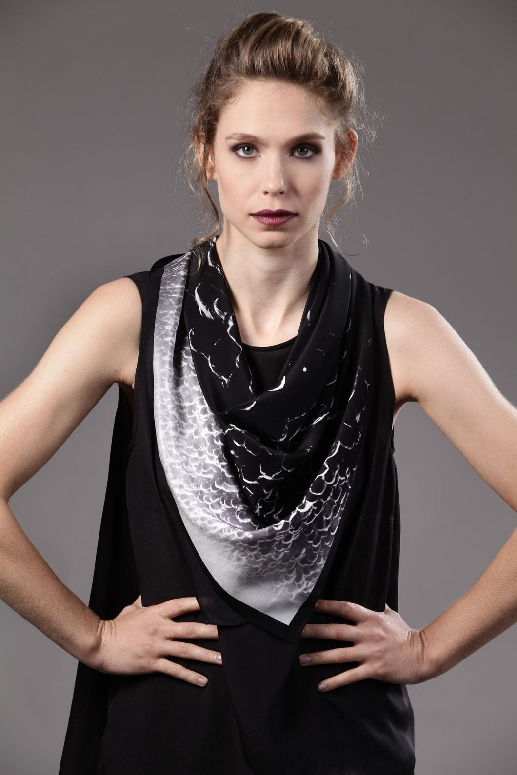 The-Black-Rally-silk-carre-square-scarf-white-90x90-packshot-2