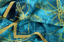 The-Blue-Mosquito-scarf-silk-rectangular-yellow-45x180-closeup-view