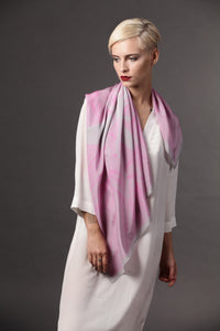 The-Pink-Insect-Scarf-silk-carre-square-grey-90x90-packshot