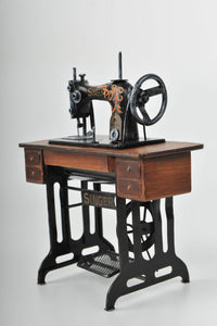 Miniature Wooden  Black Singer Sewing Machine Vintage Decoration Antique Replica