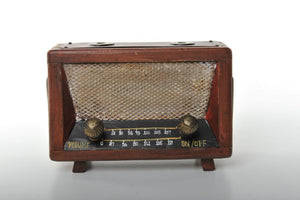 Wooden Miniature of an Old Fashioned Radio Vintage Decoration Antique Trinket Box