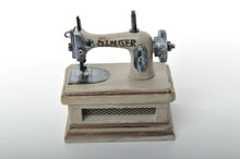 Miniature Unique White Singer Sewing Machine Vintage Decoration Antique Trinket Box
