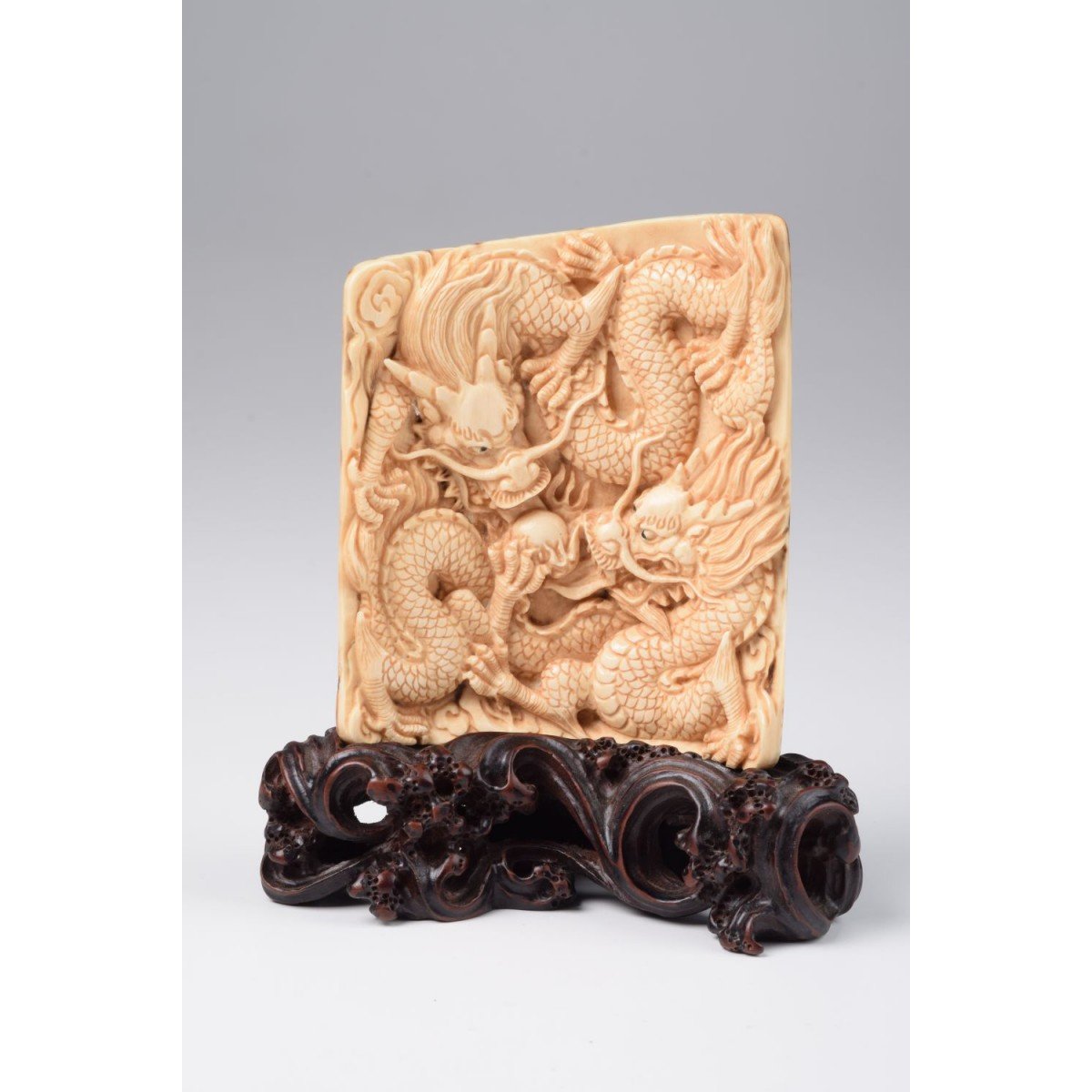 High Quality Ivory Carving – Arba design